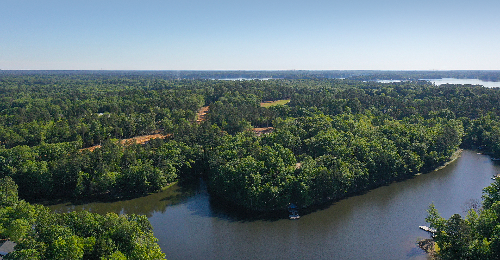 WhiteWater Landing on Lake Murray in Lexington County's Chapin, South Carolina features gorgeous lake views